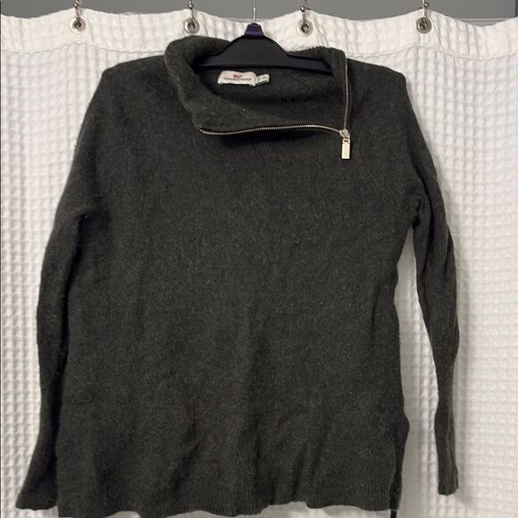 Vineyard Vines Dark Green Turtleneck Sweater with Asymmetrical Collar Size M - Picture 1 of 7